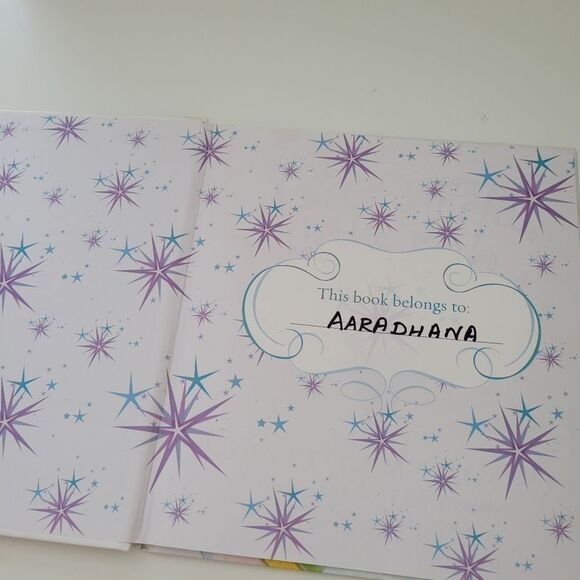 Its a Big World, Little Pig!: An inspiring figure skating - Picture 5 of 5